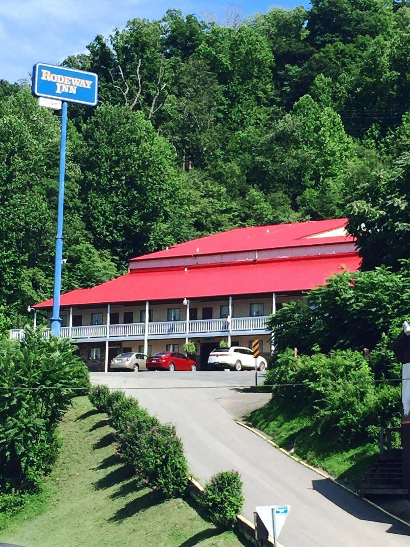 Oyo Hotel Chapmanville Inn, Wv - Hwy 119 Exterior photo
